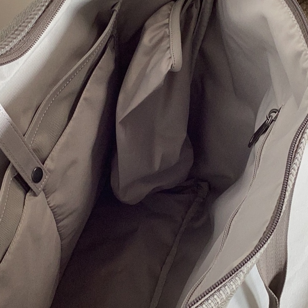 NWOT NIKE Women's One Training Tote Bag Gray - Picture 7 of 8